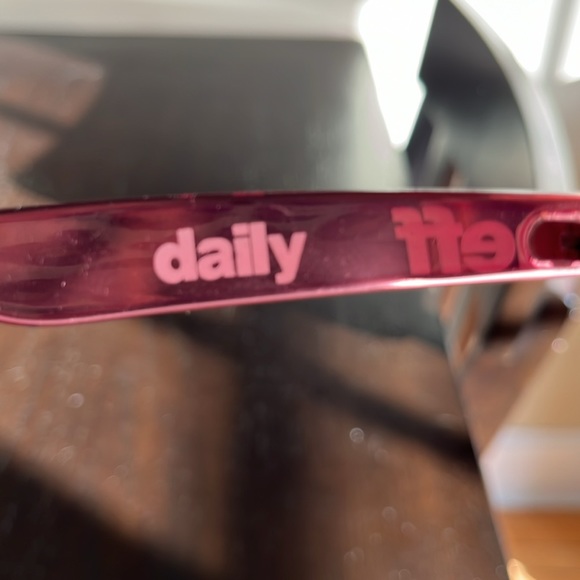 Neff sunglasses - Picture 5 of 6